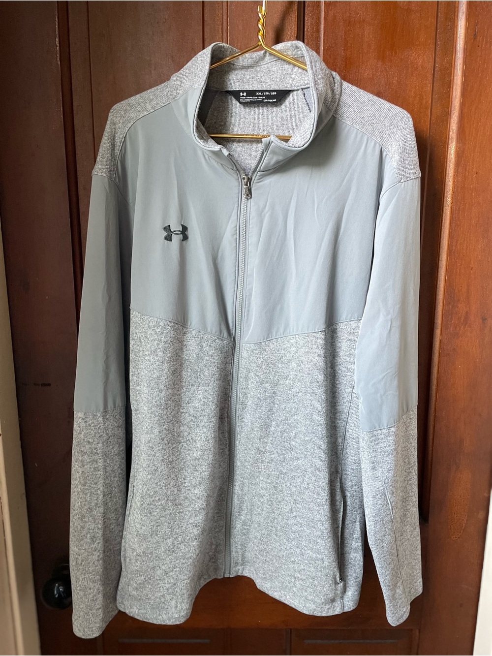 Under Armour men's XXL loose gray athletic jacket